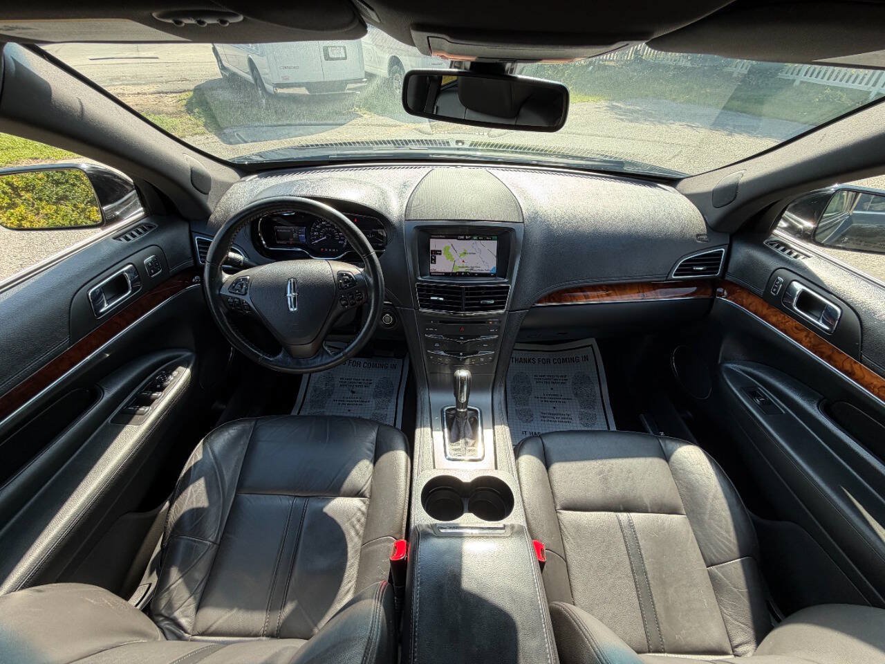 Used 2015 Lincoln MKT AWD image 16
