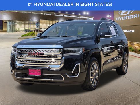 Used 2023 GMC Acadia SLT w/ LPO, Floor Liner Package FWD image 2