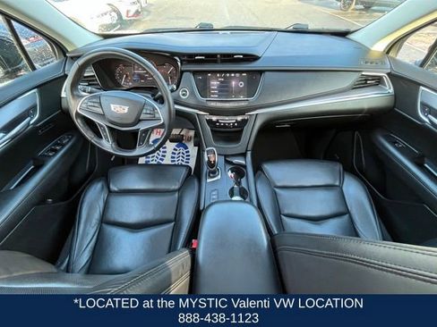 Used 2017 Cadillac XT5 Luxury w/ Driver Awareness Package image 15