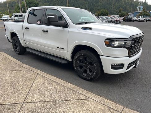 New 2025 RAM 1500 Big Horn image 4