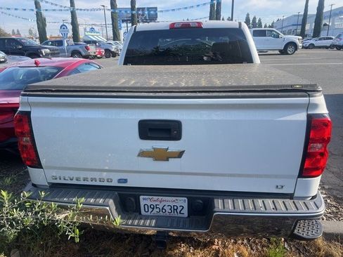 Used 2018 Chevrolet Silverado 1500 LT w/ LT Eassist Package image 6