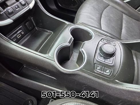 Used 2022 GMC Terrain SLT image 27