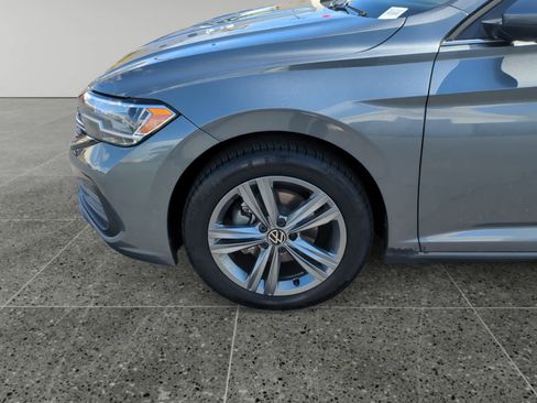 Used 2024 Volkswagen Jetta SE image 14