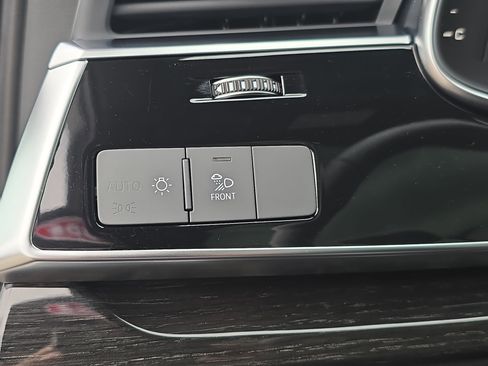 Used 2025 Audi Q7 3.0T Premium Plus w/ Premium Plus Package image 24