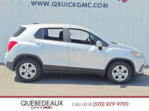 Used 2017 Chevrolet Trax LS FWD image 8