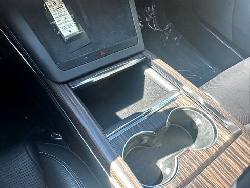 Used 2022 Tesla Model S AWD image 23
