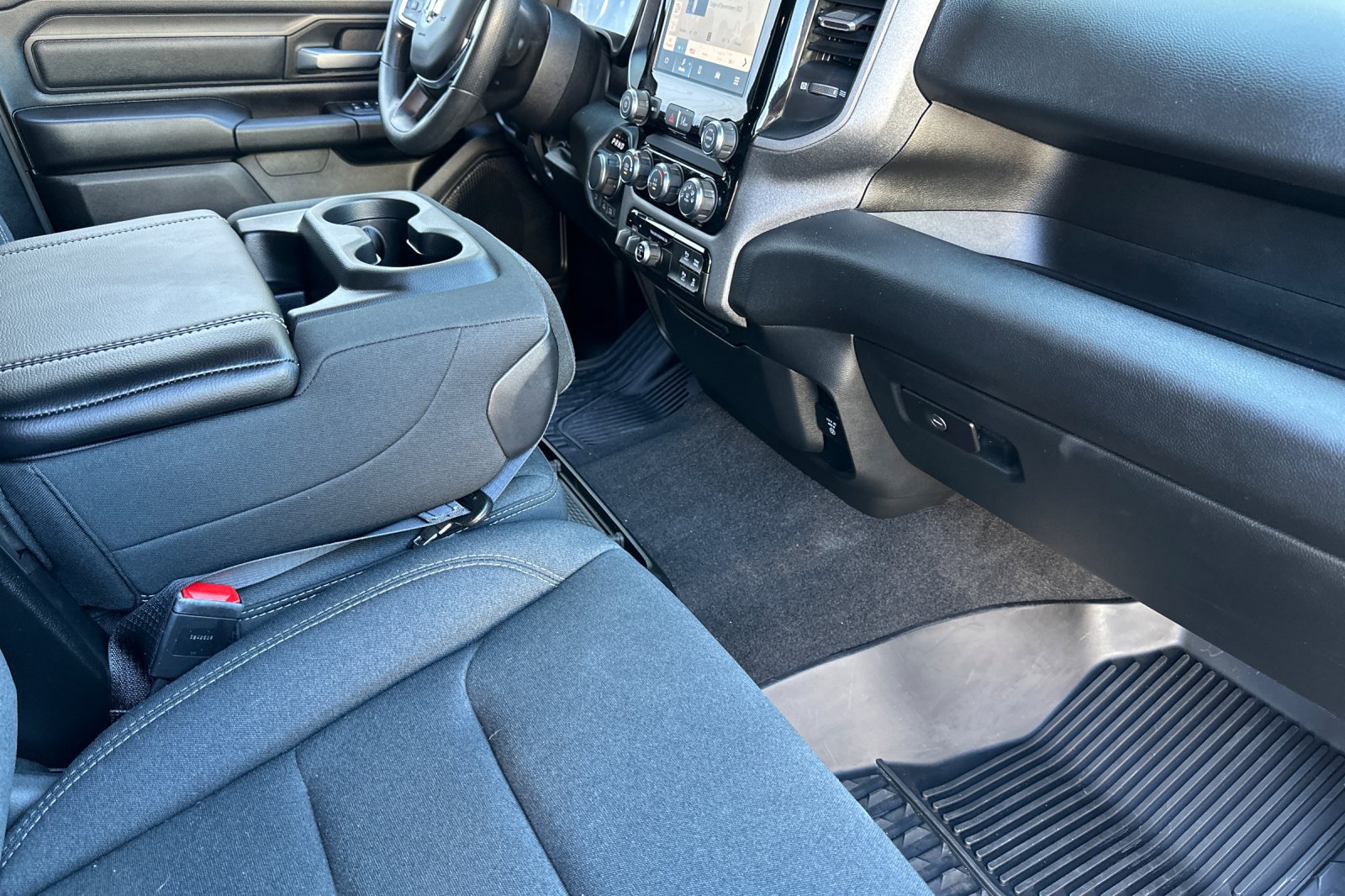 Used 2025 RAM 1500 Warlock AWD/4WD image 16