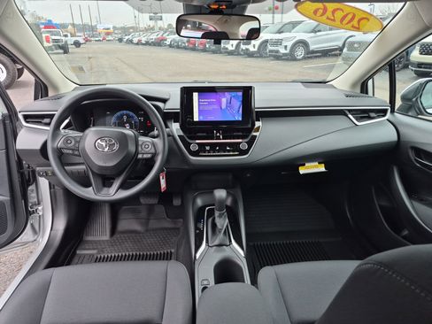 Used 2026 Toyota Corolla LE image 17