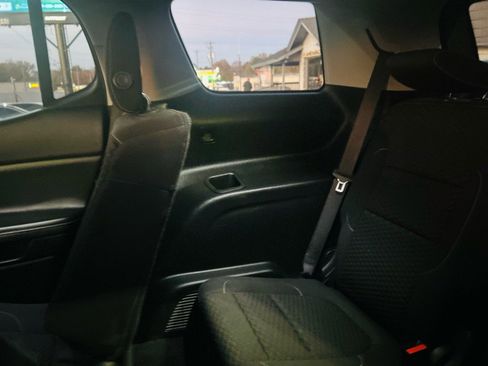 Used 2017 GMC Acadia SLE image 47