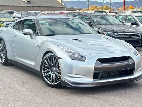 Used 2009 Nissan GT-R Premium image 1