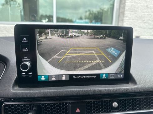 Used 2022 Honda Civic Sport Touring image 4