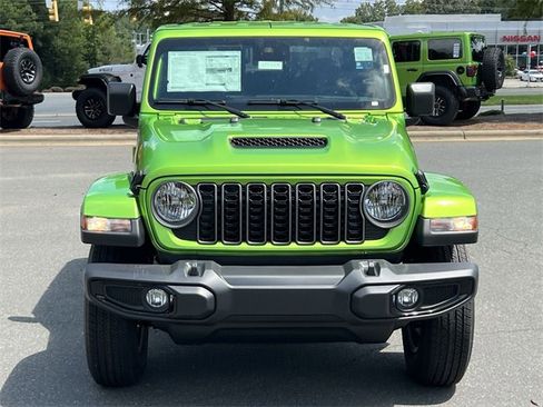 New 2025 Jeep Gladiator Sport image 16