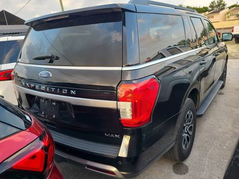 Used 2024 Ford Expedition Max XLT AWD/4WD image 3
