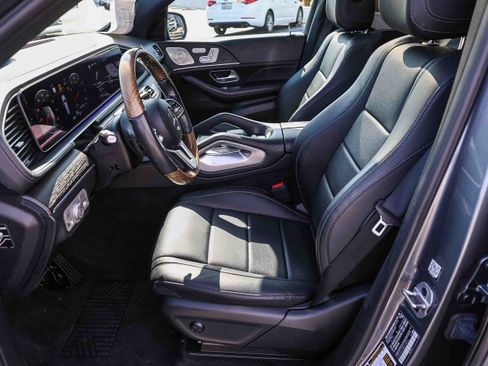 Used 2021 Mercedes-Benz GLS 450 4MATIC image 11