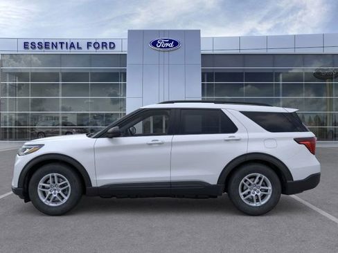 New 2026 Ford Explorer Active w/ Active Comfort Package image 3