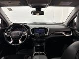 Used 2019 GMC Terrain SLT w/ Preferred Package image 2