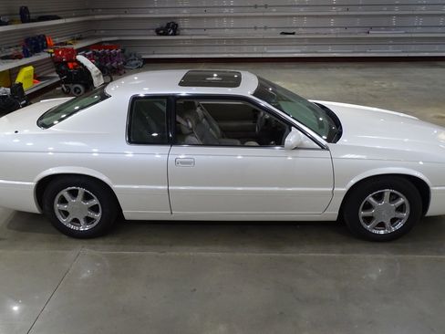 Used 1999 Cadillac Eldorado Touring FWD image 16