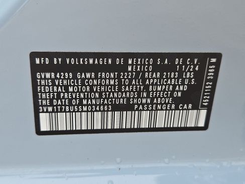 Used 2025 Volkswagen Jetta GLI Autobahn FWD image 35