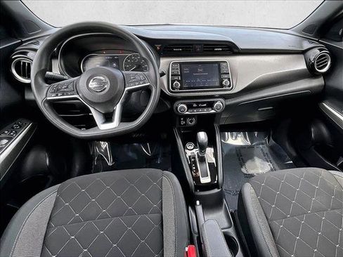 Used 2020 Nissan Kicks SV FWD image 16