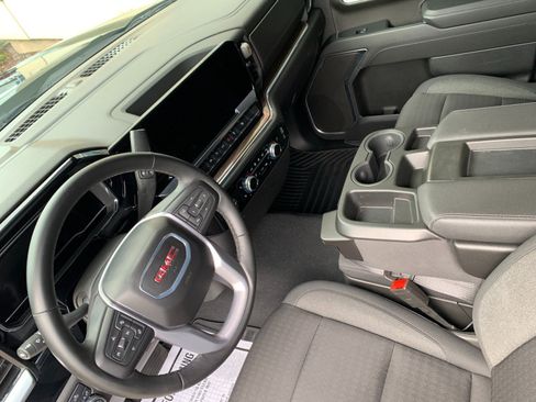 Used 2024 GMC Sierra 1500 Elevation AWD/4WD image 11