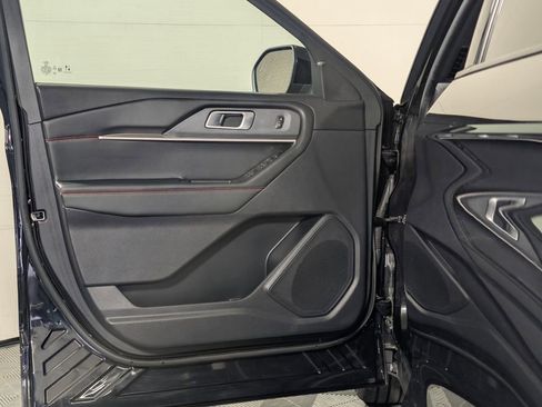 Certified 2025 Ford Explorer ST-Line w/ ST-Line Street Pack image 23