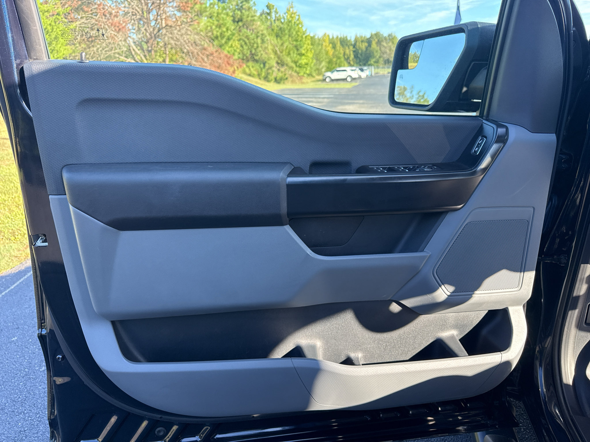 Used 2022 Ford F150 XL w/ Equipment Group 101A High RWD image 10