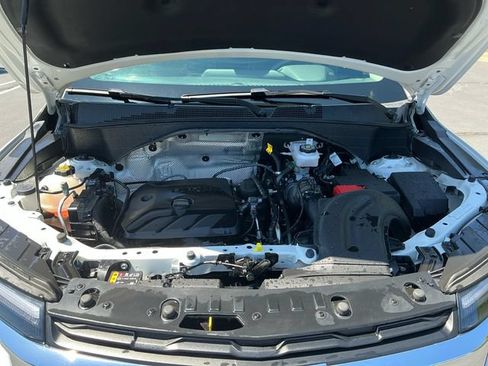 Used 2025 Chevrolet TrailBlazer LT AWD/4WD image 17