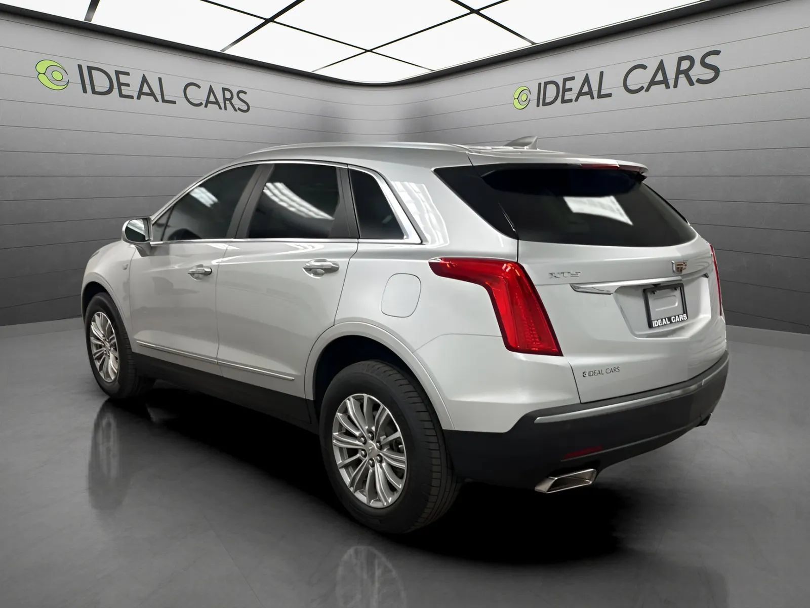 Used 2017 Cadillac XT5 Luxury FWD image 7