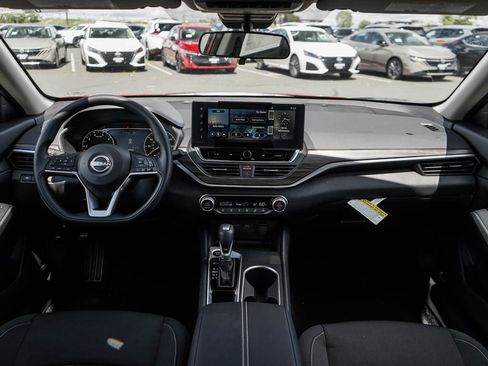 New 2026 Nissan Altima 2.5 SV w/ SV Special Edition Package FWD image 11