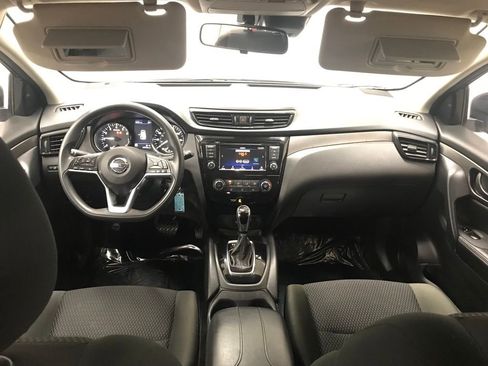 Used 2021 Nissan Rogue Sport S image 27