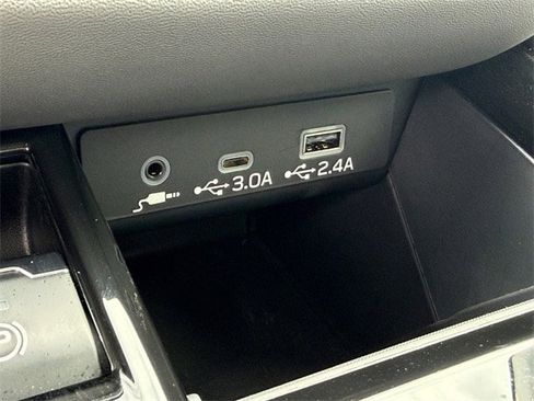Used 2025 Subaru Outback Onyx Edition image 21