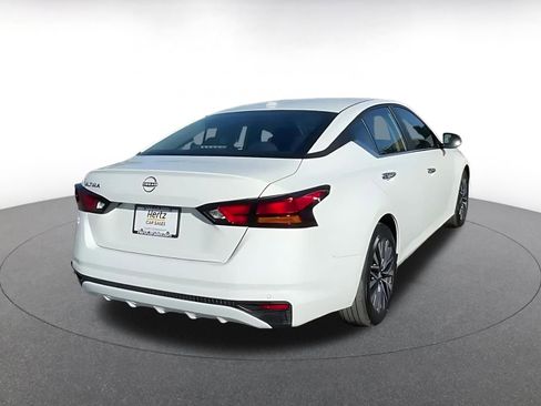 Used 2025 Nissan Altima 2.5 SV image 12