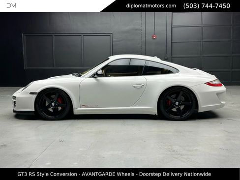 Used 2011 Porsche 911 Carrera 4S image 3