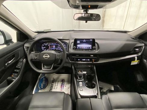 New 2025 Nissan Rogue SV w/ SV Premium Package FWD image 13