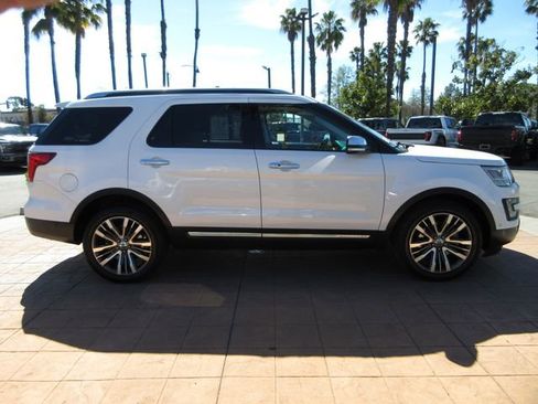 Used 2016 Ford Explorer Platinum image 5