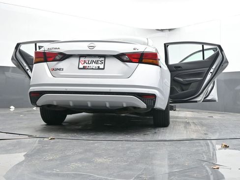Used 2024 Nissan Altima 2.5 SV image 66