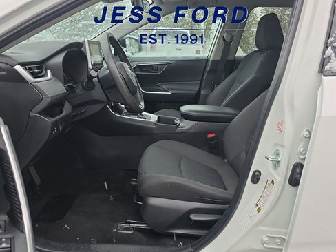 Used 2024 Toyota RAV4 LE image 13