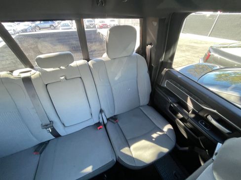 Used 2024 RAM 2500 Big Horn w/ Safety Group image 40