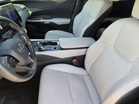 Used 2024 Lexus RX 350 Premium Plus w/ Convenience Package FWD image 17