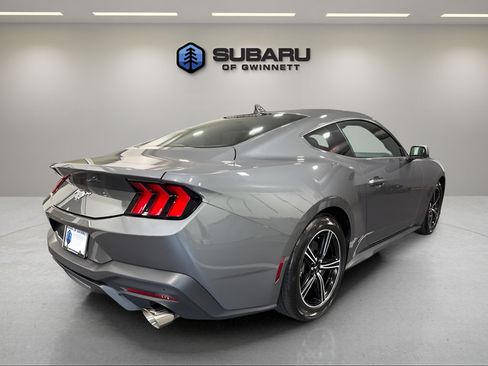 Used 2024 Ford Mustang Coupe RWD image 5