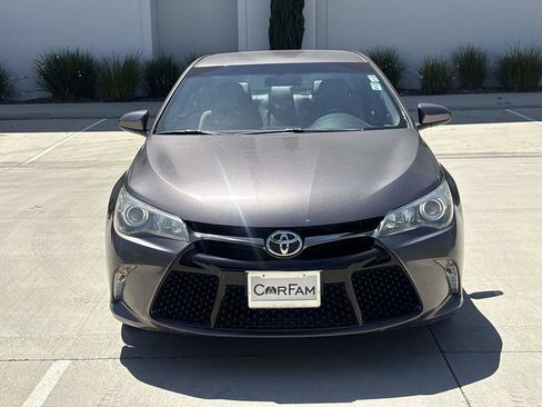 Used 2016 Toyota Camry SE FWD image 8