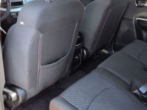 Used 2019 Dodge Journey SE FWD image 17