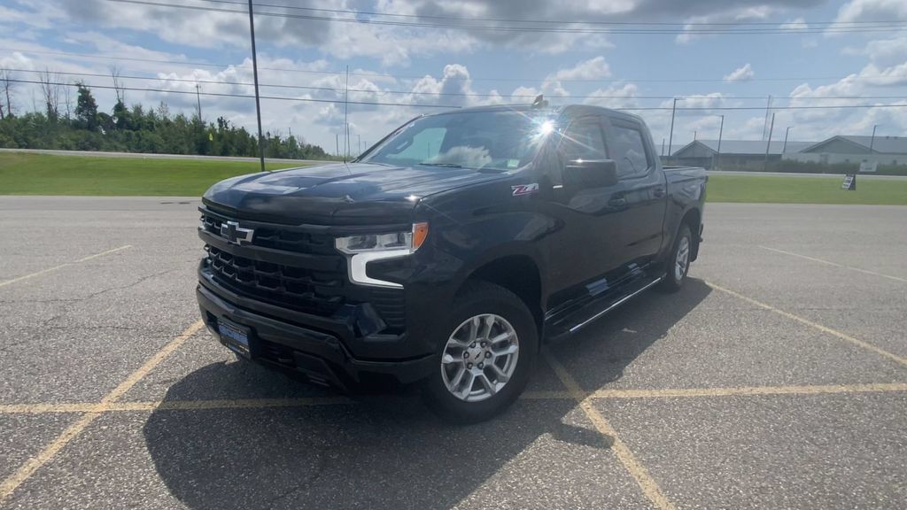 Certified 2023 Chevrolet Silverado 1500 RST w/ Z71 Off-Road Package AWD/4WD image 4