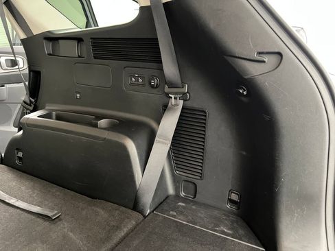 Used 2024 Kia Sorento S FWD image 48