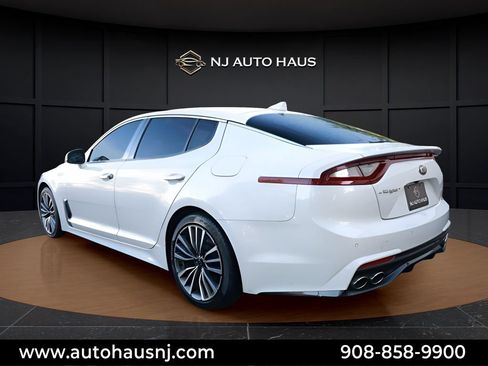 Used 2019 Kia Stinger Premium RWD image 12