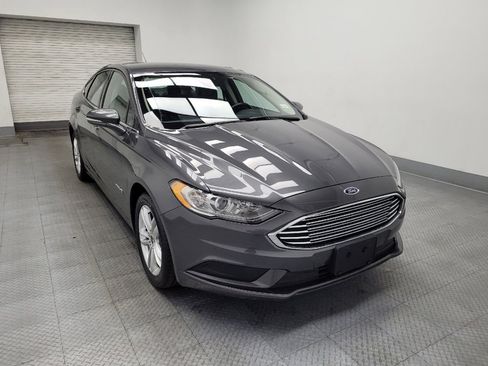 Used 2018 Ford Fusion SE image 13