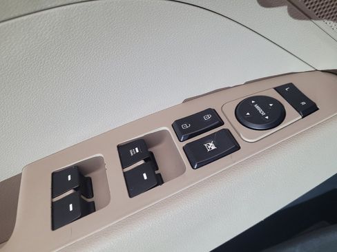 Used 2019 Hyundai Elantra SE FWD image 27