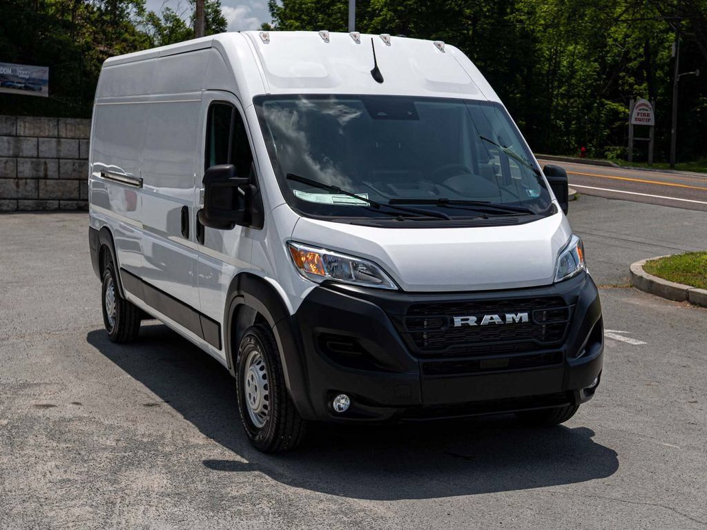 New 2026 RAM ProMaster 2500 w/ Premium Convenience Group FWD image 3