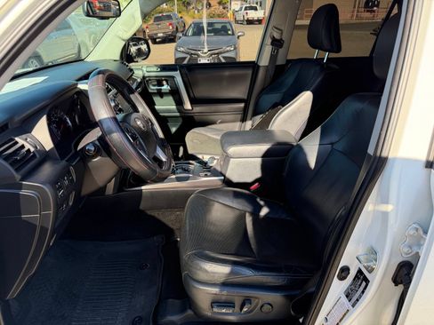 Used 2018 Toyota 4Runner Limited AWD/4WD image 10