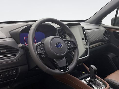 Used 2025 Subaru Forester Touring w/ Protection Package (1PH) image 7